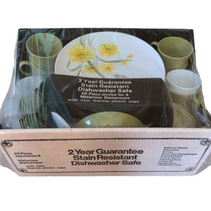 DEADSTOCK VINTAGE! Brand New MELAMINE 45-Piece Dinnerware Set - Service for 8!